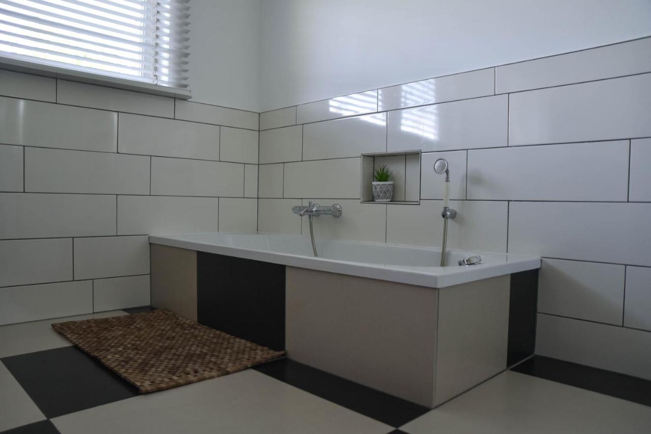 Spacious Comfort Villa Vera With Hottub Zeewolde Kültér fotó